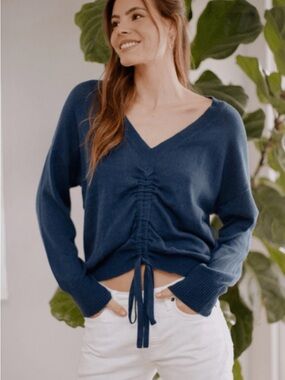 27 Miles Malibu $150 Marla Drawstring sweater size small